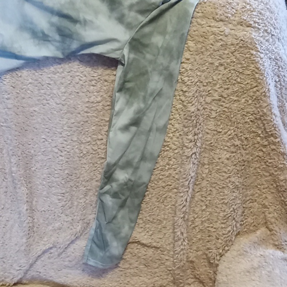 Dress - Picture 5 of 5